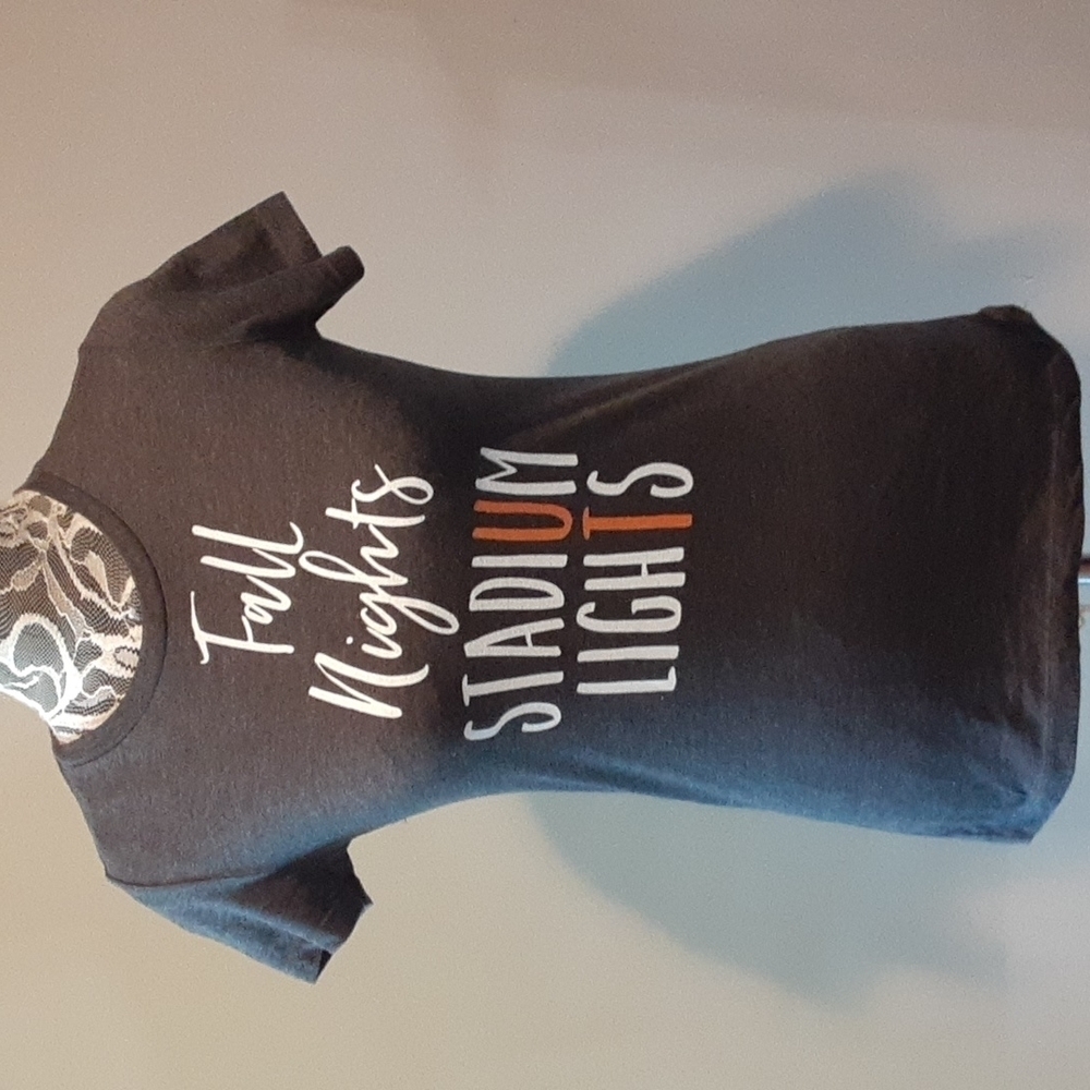 Bella Canvas Tee🏈Fall Lights Stadium Lights! Excellent Condition
